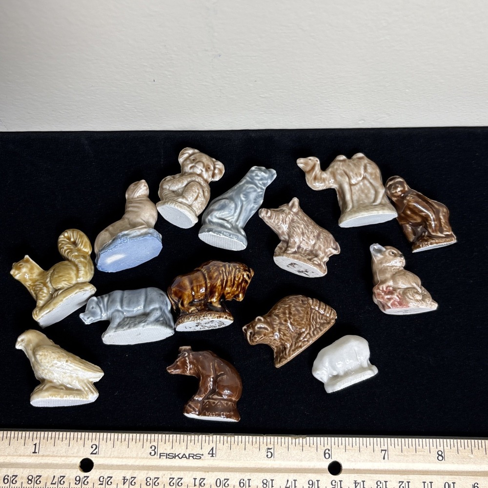 Vintage 14 Wade Whimsies Red Rose Tea Figures Animals Squirrel, Camel, Koala - Picture 10 of 10